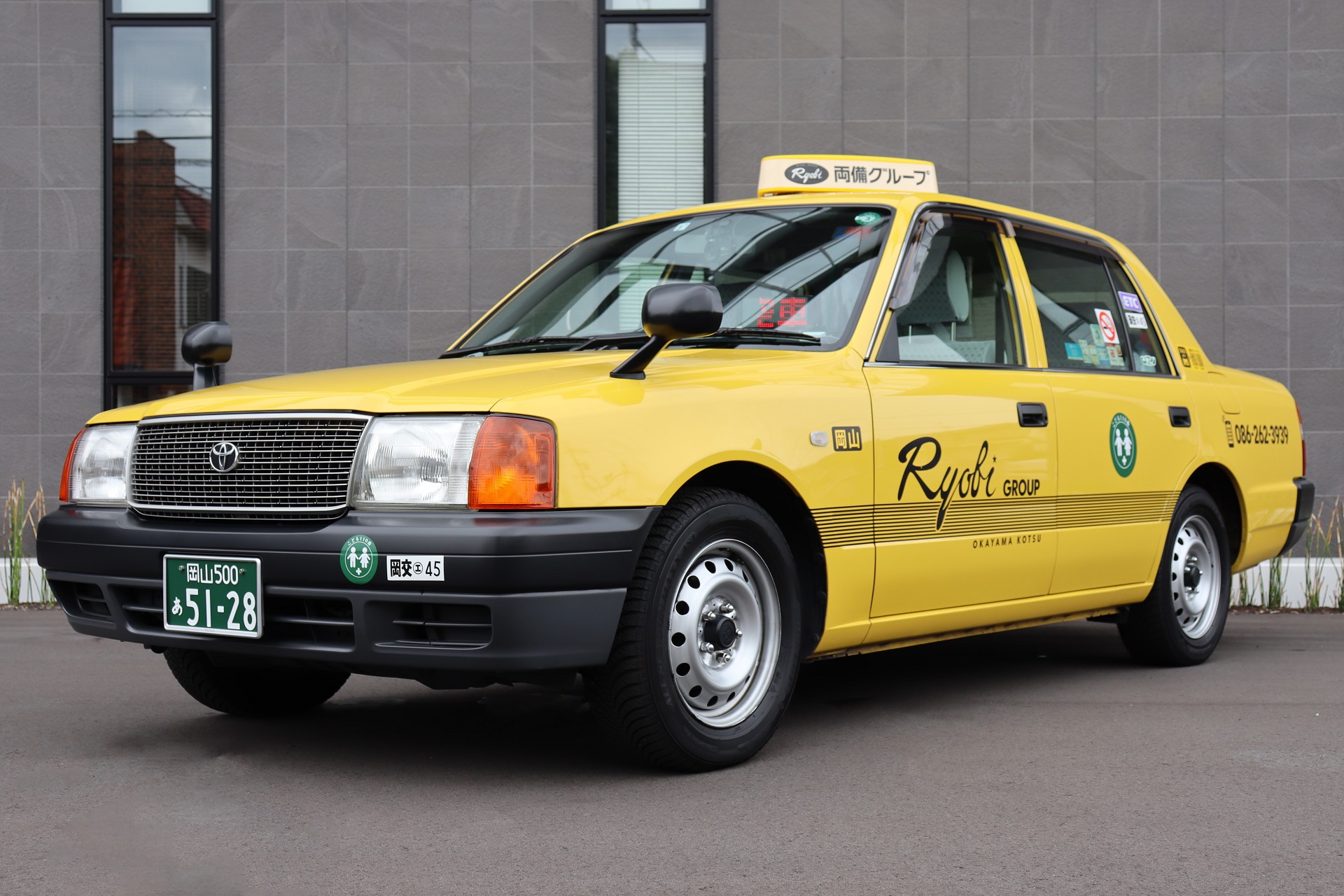 黄色い タクシー