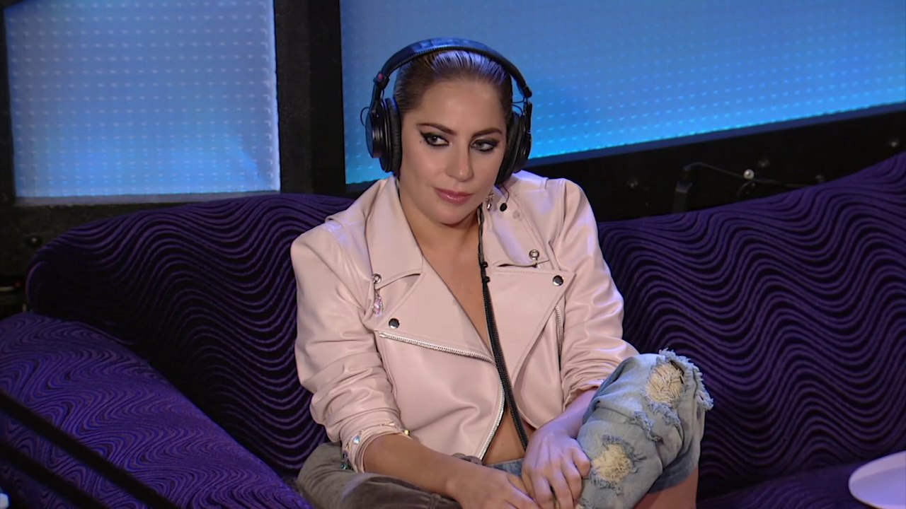 Lady gaga on the edge of glory howard stern