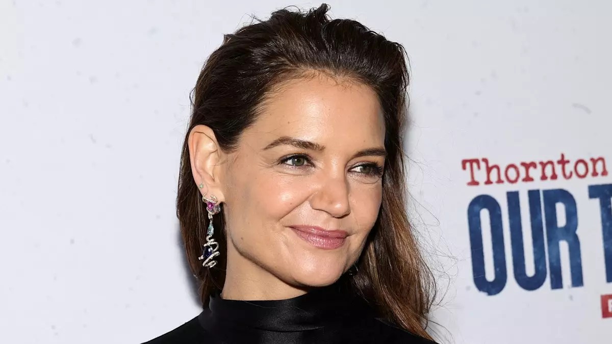 Katie Holmes Shines on Broadway: A Deeper Look into “Our Town”