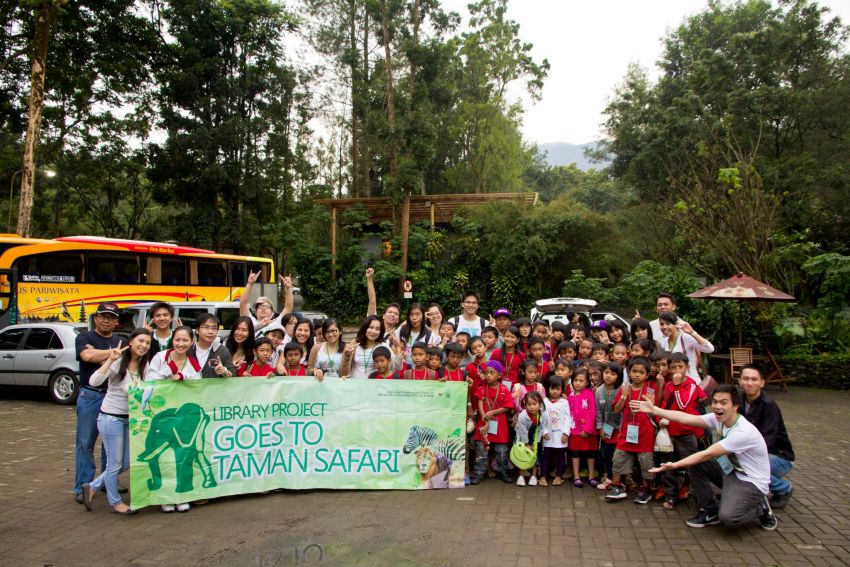 Anak-anak Tanjung Selor belajar di Taman Safari