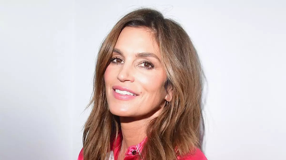 The Timeless Beauty of Cindy Crawford and Her Family The Timeless Beauty of Cindy Crawford and Her Family