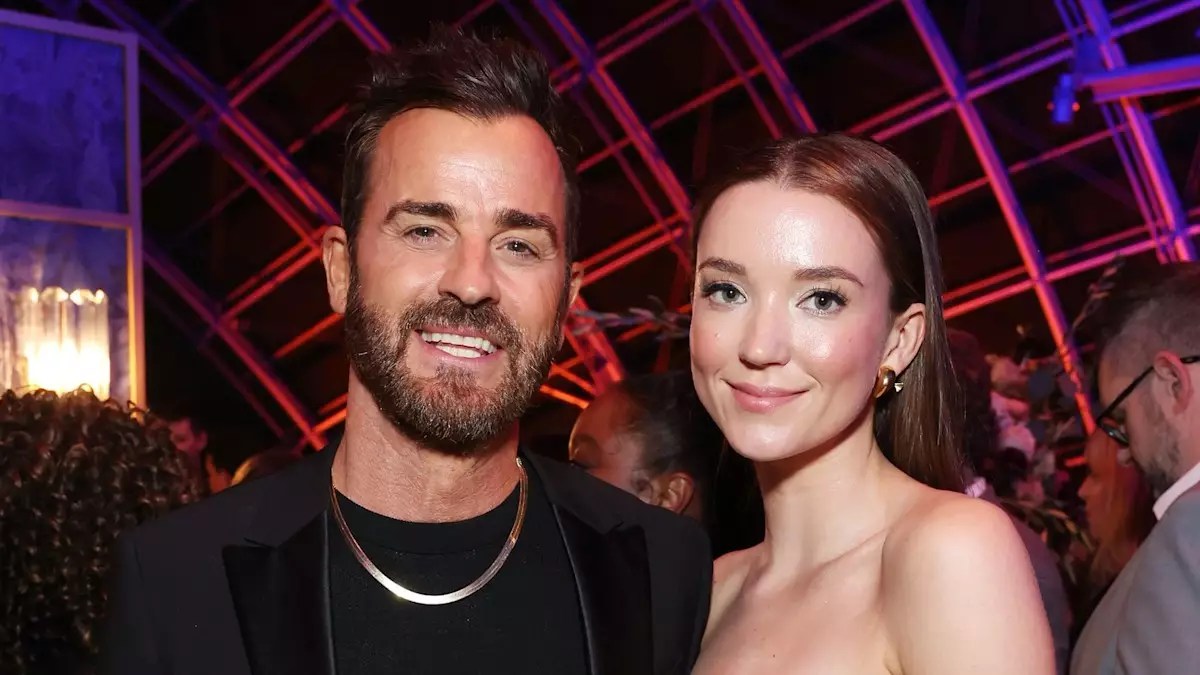 Justin Theroux Enjoys Romantic Getaway in Italy with Girlfriend Nicole Brydon Bloom Justin Theroux Enjoys Romantic Getaway in Italy with Girlfriend Nicole Brydon Bloom