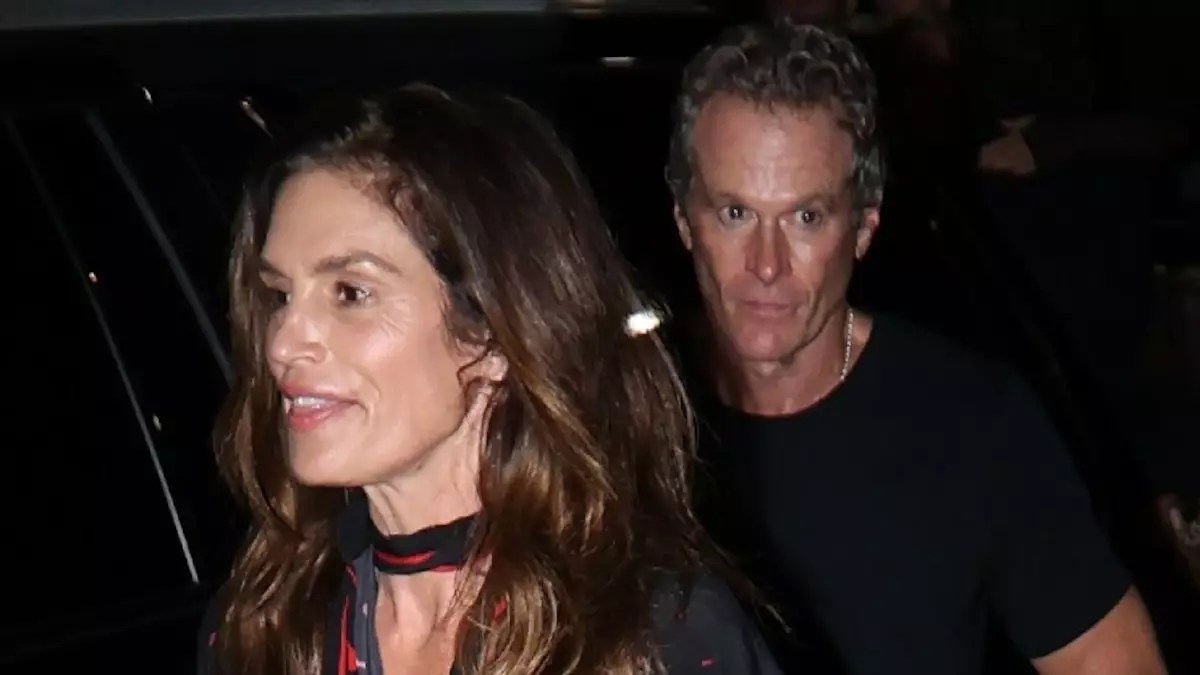 Cindy Crawford and Rande Gerber: A Rock ‘n’ Roll Evening Interrupted Cindy Crawford and Rande Gerber: A Rock ‘n’ Roll Evening Interrupted