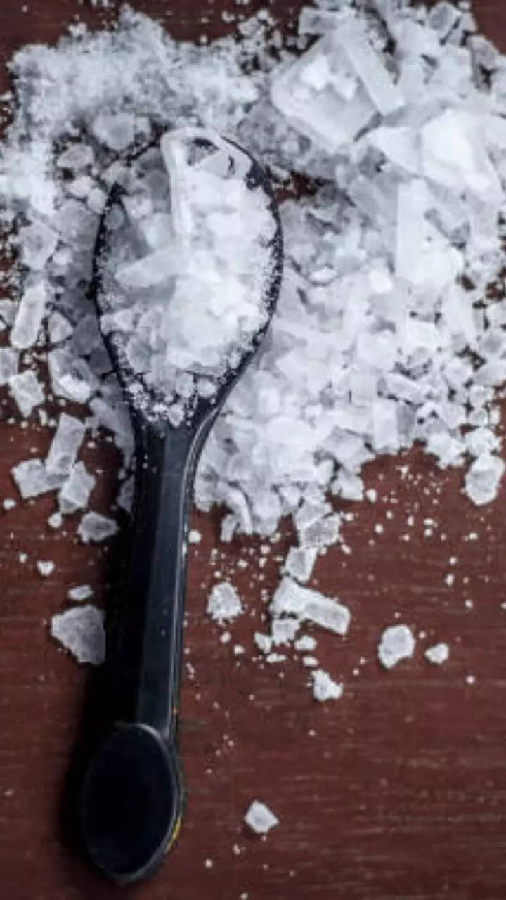 How to use camphor or kapoor for hair growth How to use camphor or kapoor for hair growth