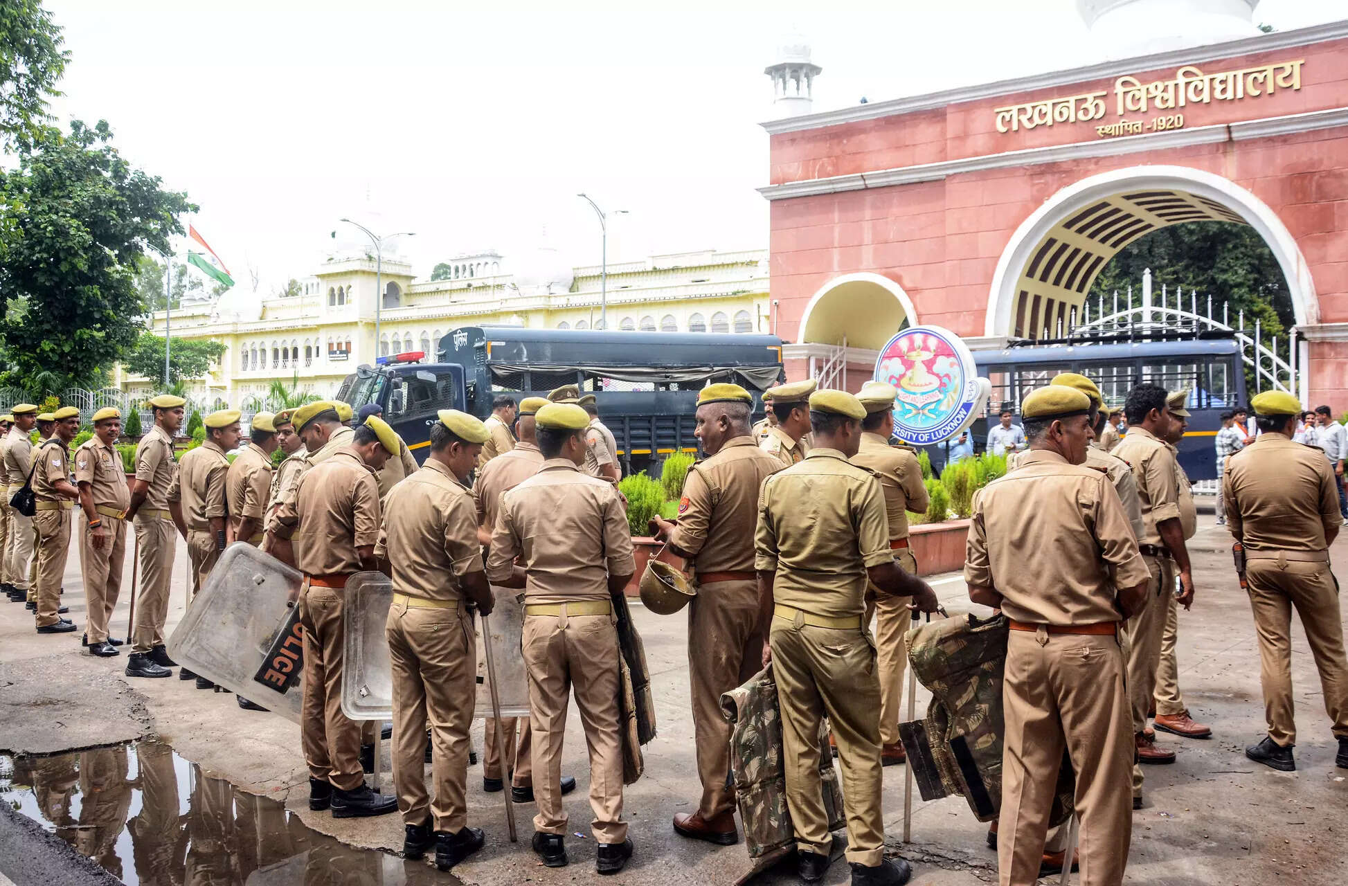 Lucknow University suspends five students for ragging, ETEducation Lucknow University suspends five students for ragging, ETEducation