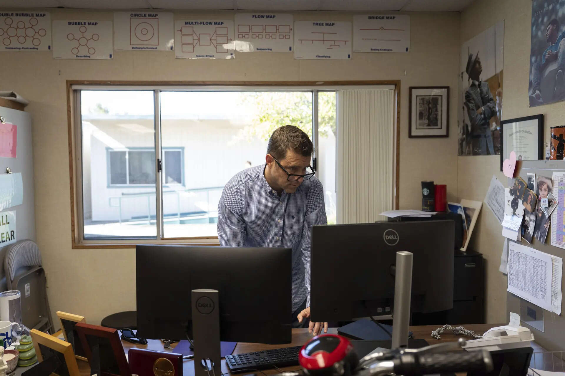 As AI tools reshape education, schools struggle with how to draw the line on cheating, ETEducation As AI tools reshape education, schools struggle with how to draw the line on cheating, ETEducation