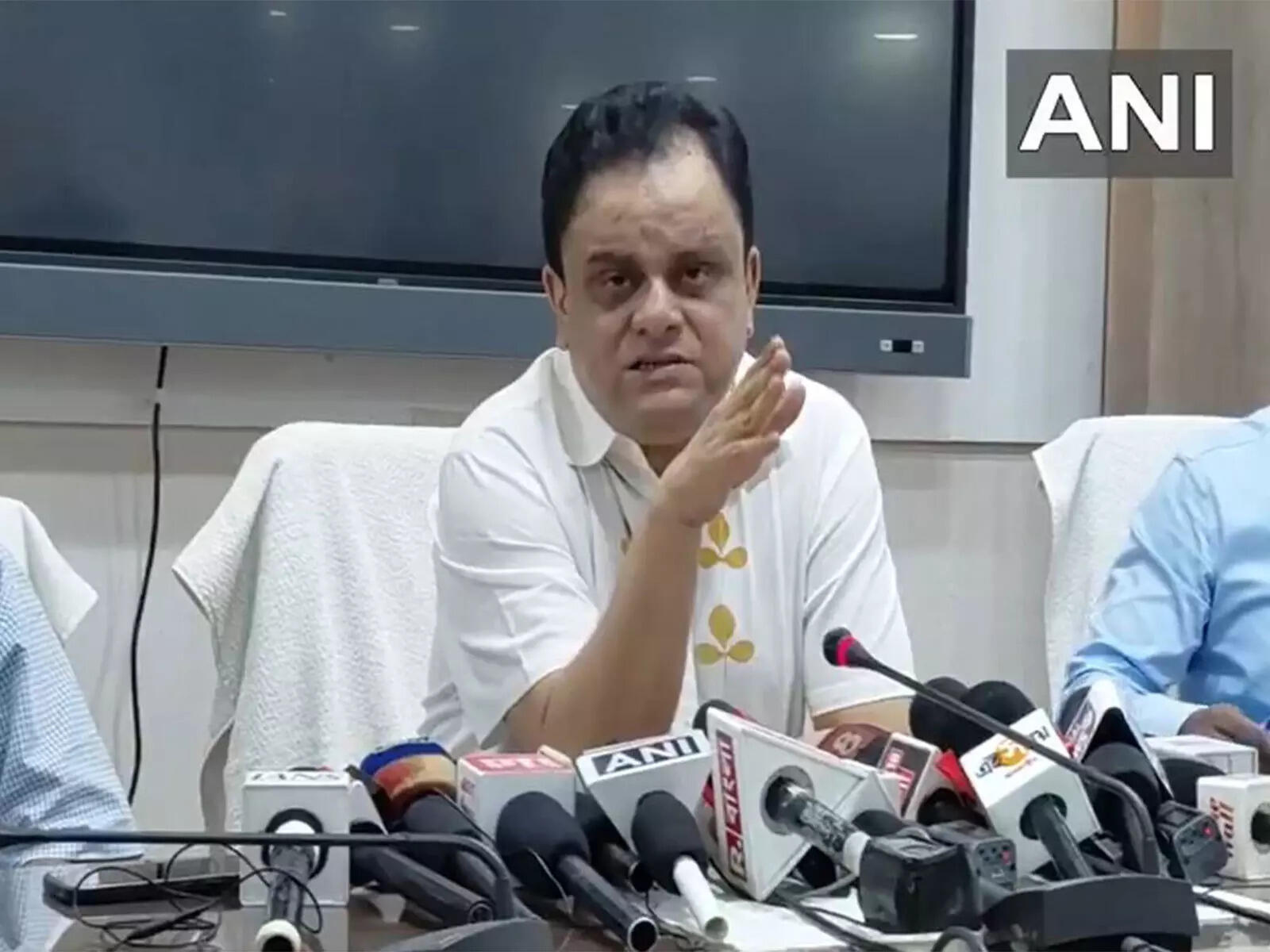 Bengal govt to notify about recruitment of 13,000 primary teachers posts post Puja: Minister, ETEducation Bengal govt to notify about recruitment of 13,000 primary teachers posts post Puja: Minister, ETEducation