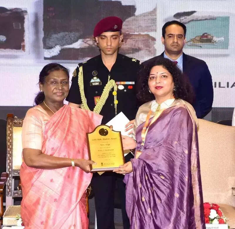 BHU faculty gets national award, ETEducation BHU faculty gets national award, ETEducation