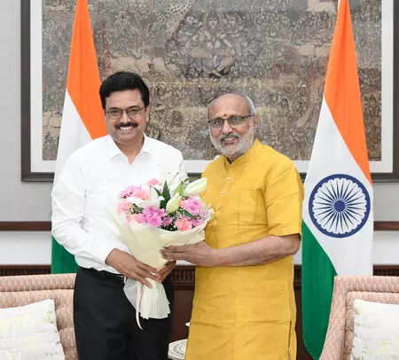 Delhi University VC meets Vice President CP Radhakrishnan, discusses roadmap for growth, ETEducation Delhi University VC meets Vice President CP Radhakrishnan, discusses roadmap for growth, ETEducation