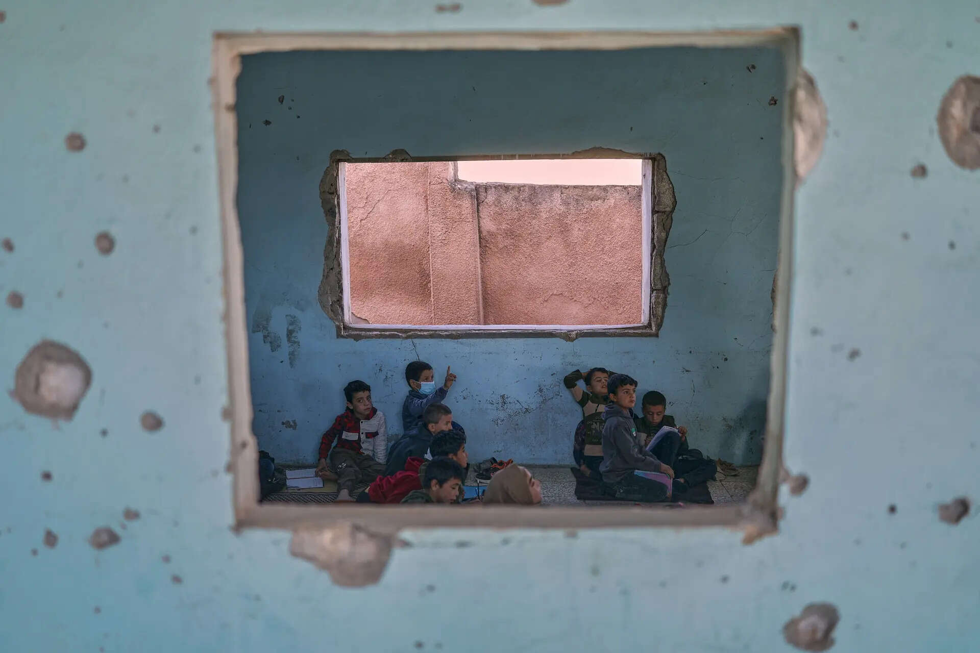 Syrian students return to schools stripped bare by conflict, ETEducation Syrian students return to schools stripped bare by conflict, ETEducation