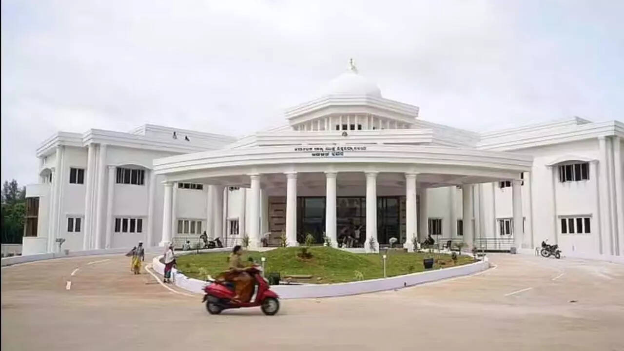 Karnataka govt cancels RSS event on Deendayal Upadhyay at varsity, ETEducation Karnataka govt cancels RSS event on Deendayal Upadhyay at varsity, ETEducation