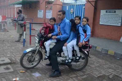 Pakistan’s education system struggling with underfunding, weak learning outcomes: Report, ETEducation Pakistan’s education system struggling with underfunding, weak learning outcomes: Report, ETEducation