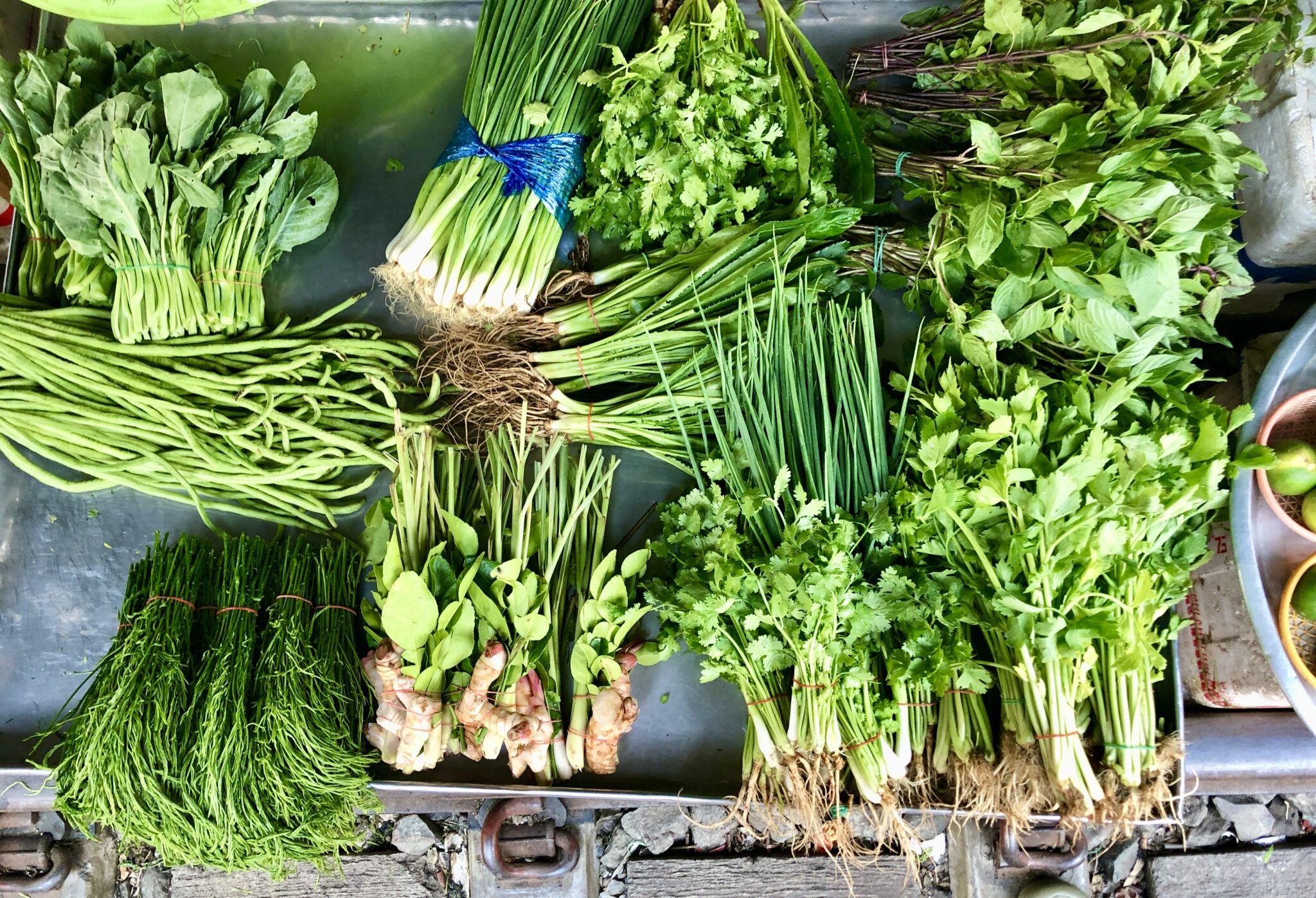 Herbilicious Residing: The Flavorful & Wholesome Energy of Cooking with Recent Herbs Herbilicious Residing: The Flavorful & Wholesome Energy of Cooking with Recent Herbs