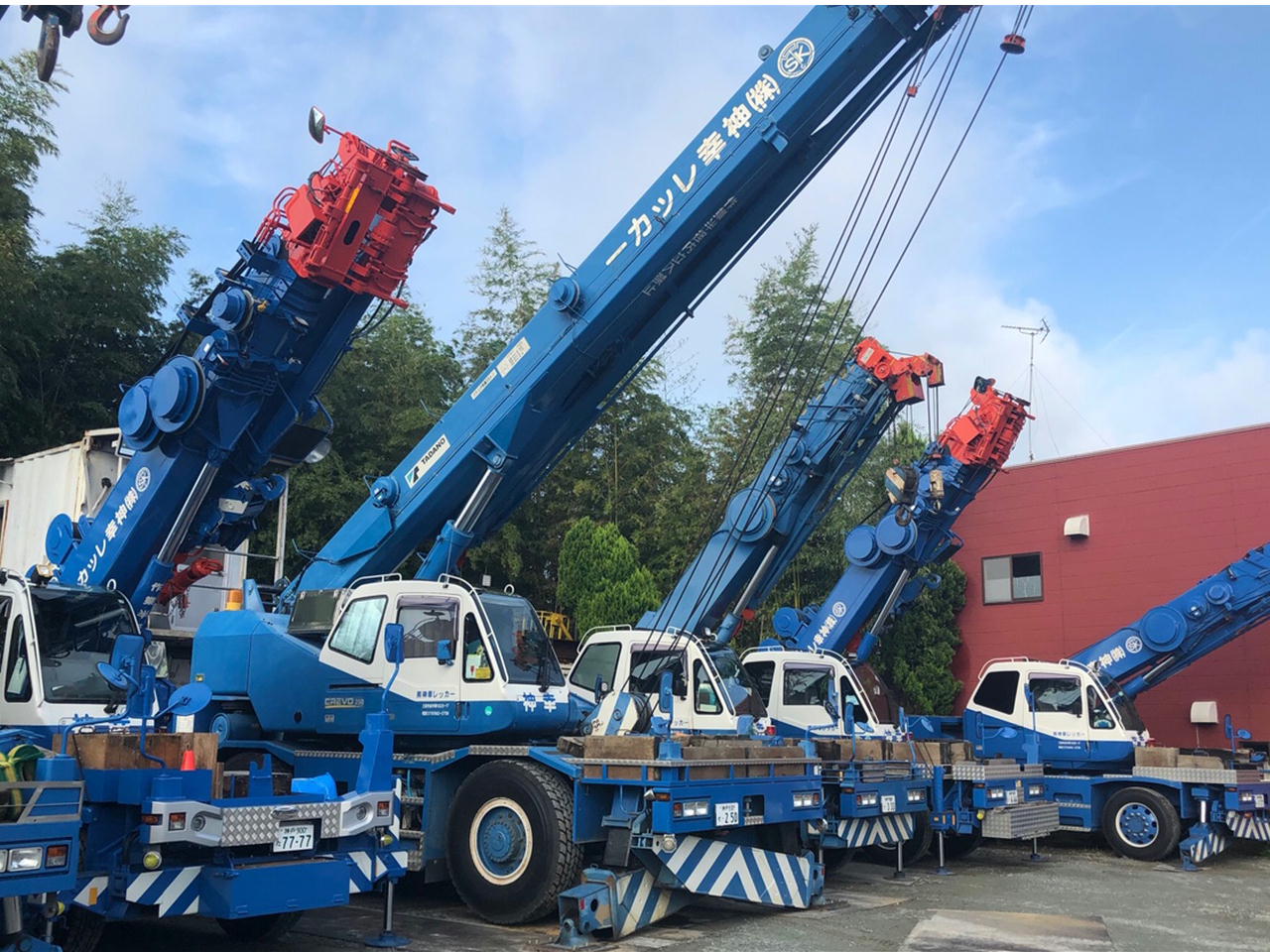 株式会社神幸レッカー | 兵庫県、関西全域 レッカー、ラフターご手配させていただきます。