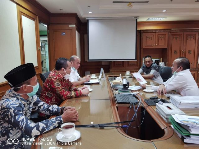 Bupati Irwan Temui Sekjend Kementrian LHK, Usul Kawasan Hutan Meranti  Keluar dari Area PIPPIB | SINKAP