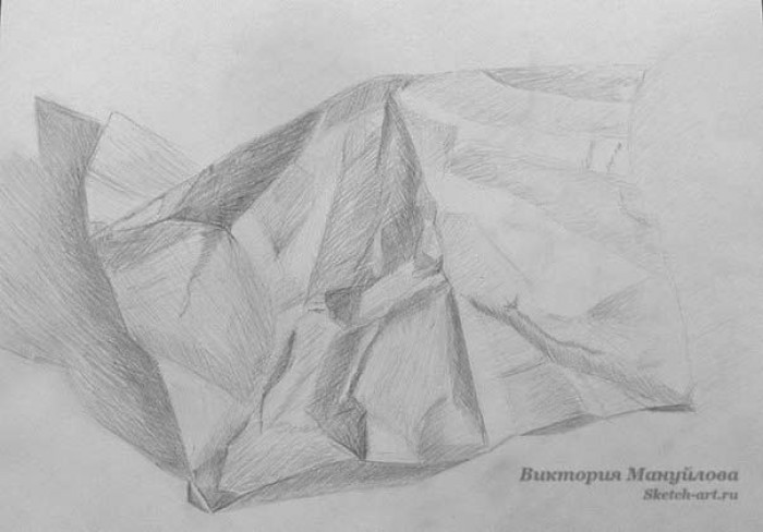 рисовать на листе бумаги карандашом