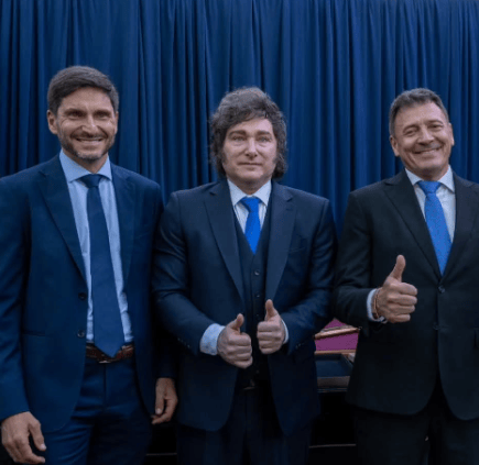 Pullaro tajante sobre el escenario electoral: “Nunca votaría al kirchnerismo porque derrochó en populismo y corrupción” Pullaro tajante sobre el escenario electoral: “Nunca votaría al kirchnerismo porque derrochó en populismo y corrupción”