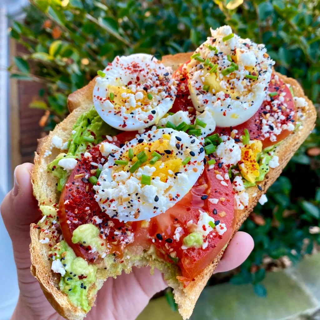 How To Make A Simple And Tasty Avocado Toast