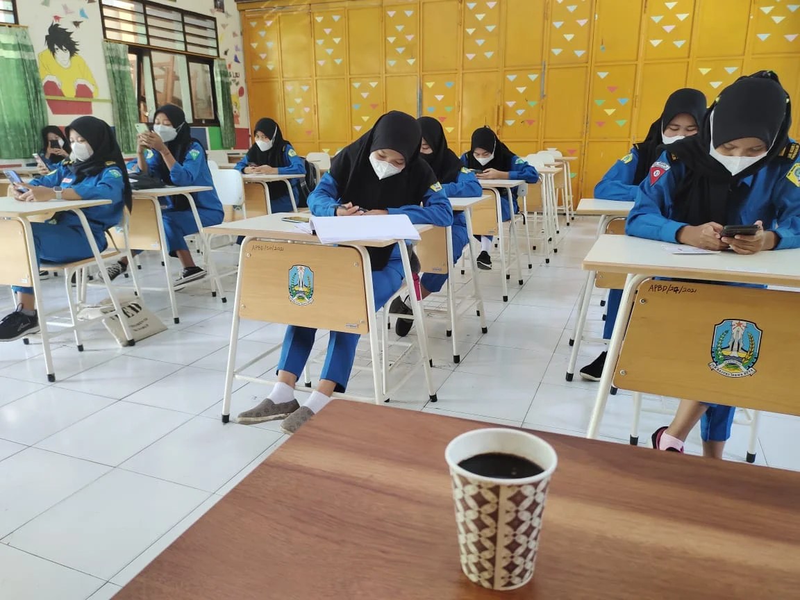 Android Based Test - edoostory.id