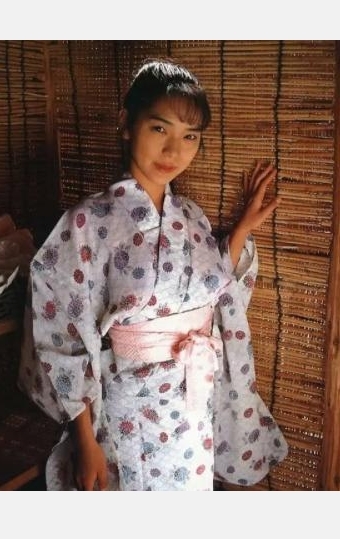 雾 岛 奈津美