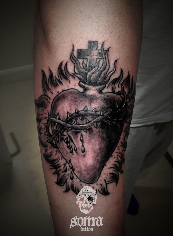  119 Realistico Tattoo Cuore Sacro 