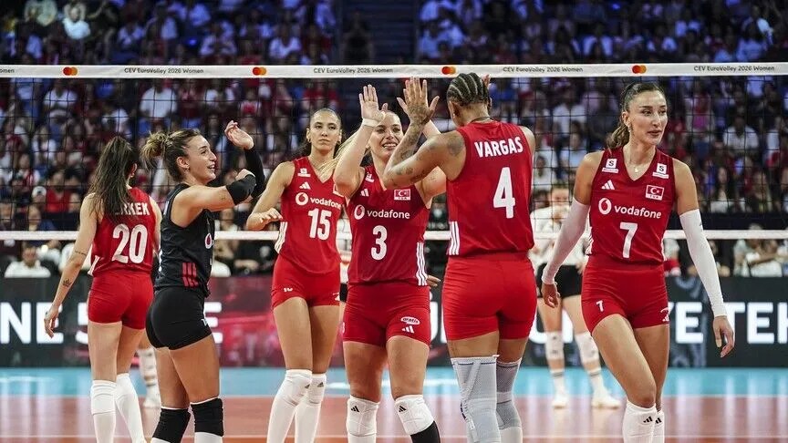 Filenin Sultanları Üçüncü Maçında da Hata Yapmadı, Macaristan’ı Set Vermeden Yendi!