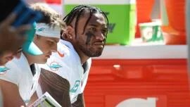 Dolphins’ Week 1 disaster ‘definitely not all on’ Tua Tagovailoa despite two interceptions, Mike McDaniel says Dolphins’ Week 1 disaster ‘definitely not all on’ Tua Tagovailoa despite two interceptions, Mike McDaniel says