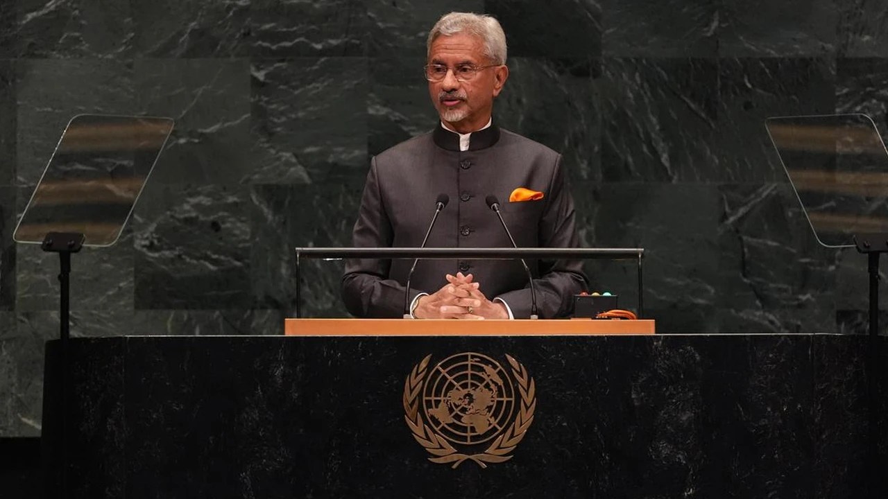 “সন্ত্রাসবাদ নিয়ে ছিনিমিনি নয়!” আমেরিকাকে কড়া বার্তা বিদেশমন্ত্রীর – এবেলা “সন্ত্রাসবাদ নিয়ে ছিনিমিনি নয়!” আমেরিকাকে কড়া বার্তা বিদেশমন্ত্রীর – এবেলা