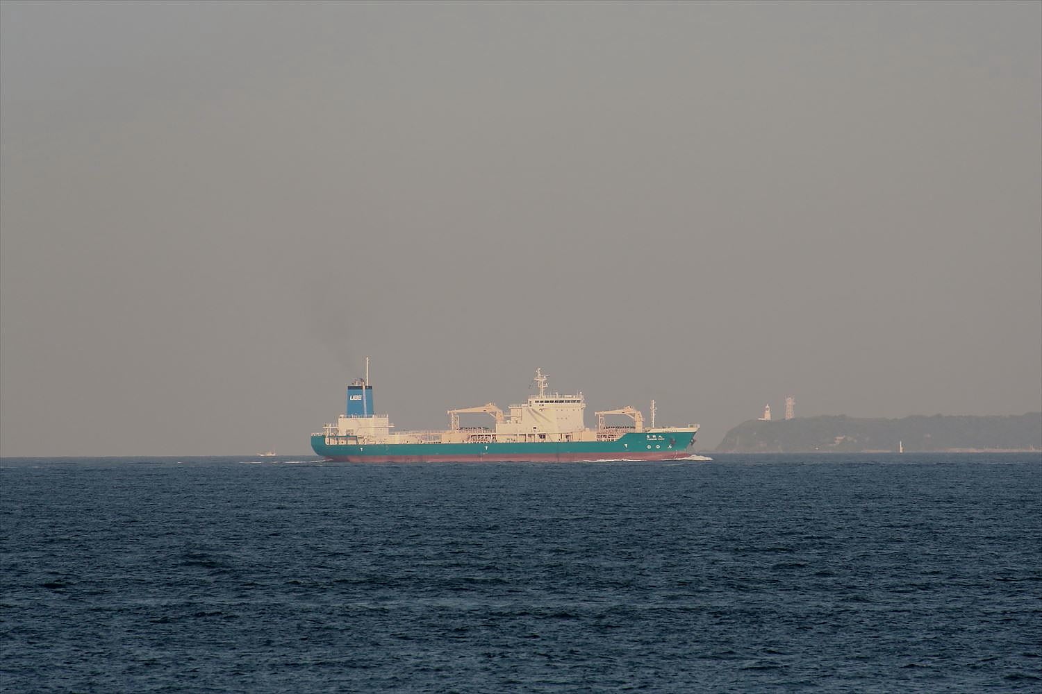東京湾の風景 宇部興産のセメント船「貴興丸」 | kazuhi49の船の写真館 宇部 興産 船