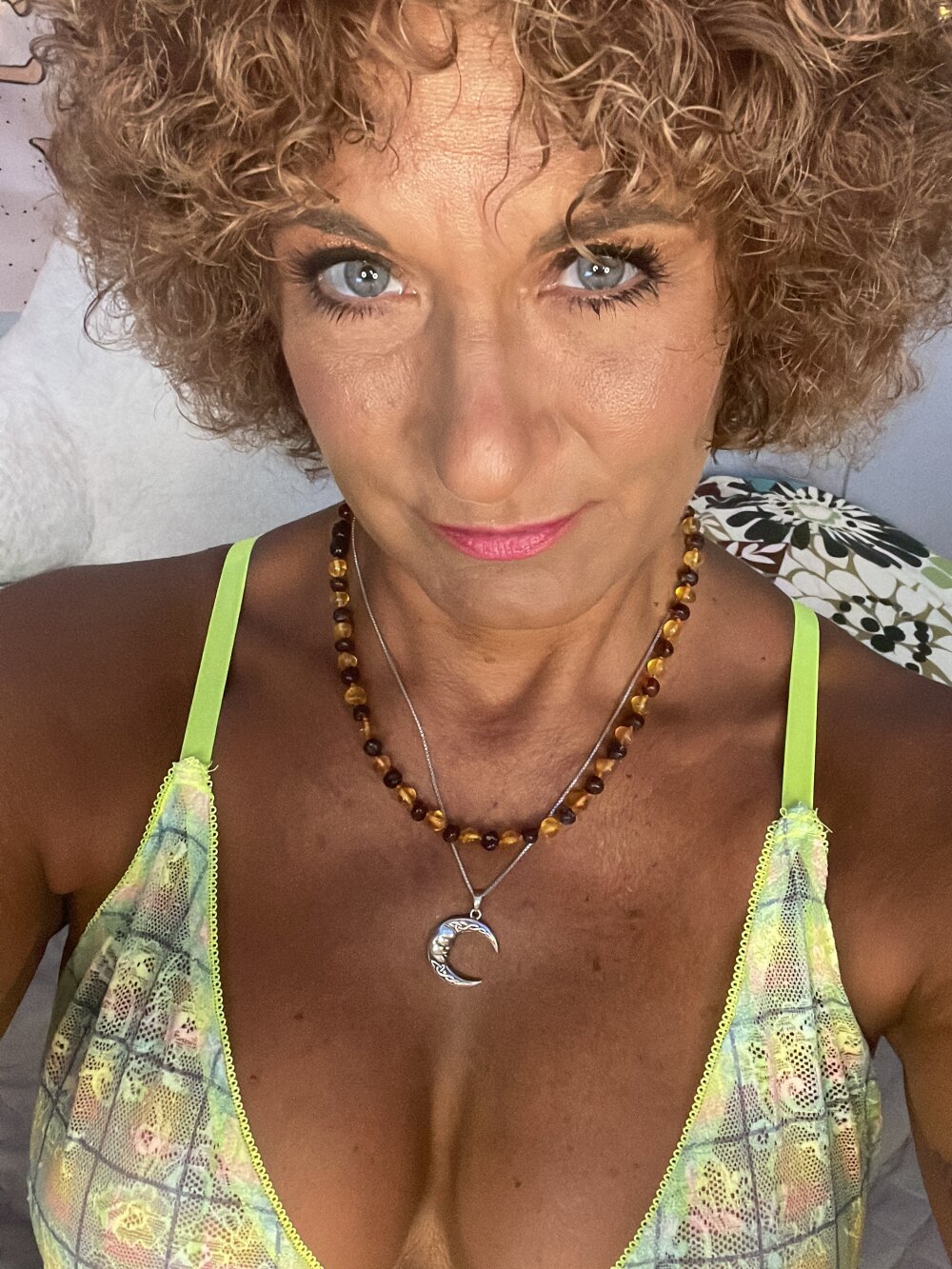 Suzycatzz