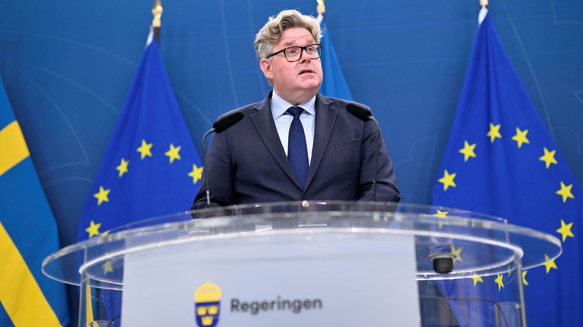Regeringen backar om 13-åringar i fängelse