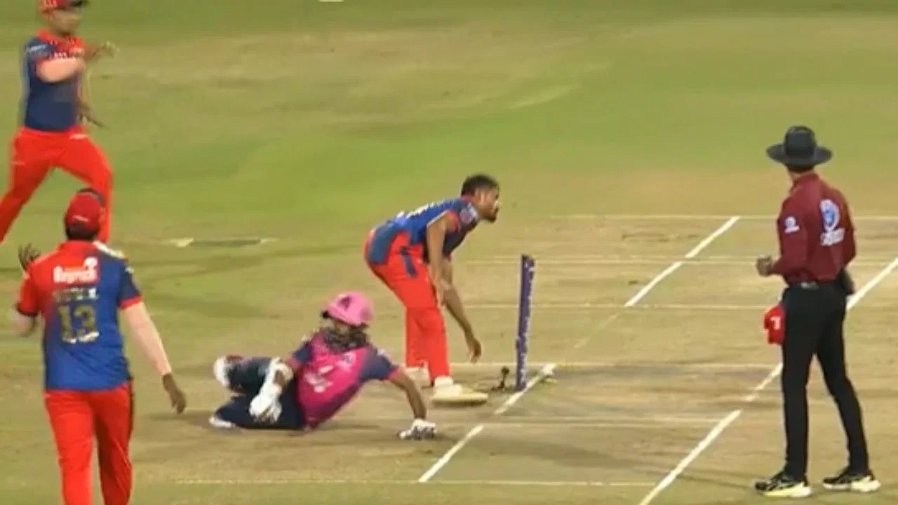 Watch: MPL 2025 match erupts in madness as horrible collision, missed run-outs, overthrow create mayhem Watch: MPL 2025 match erupts in madness as horrible collision, missed run-outs, overthrow create mayhem