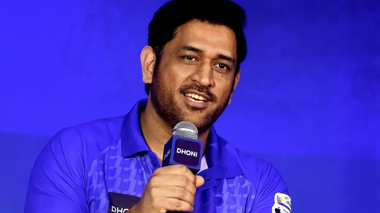 MS Dhoni receives Housing Board notice over alleged misuse of Ranchi plot MS Dhoni receives Housing Board notice over alleged misuse of Ranchi plot