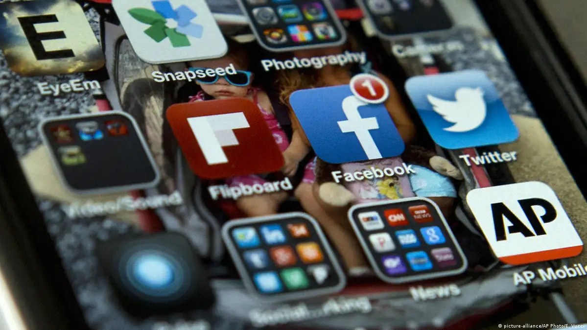 Suicide over sex video highlights problem – DW – 09162016