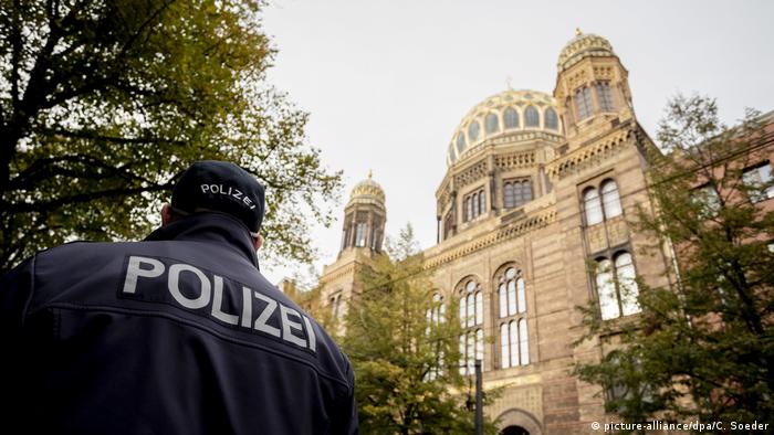 Deutschlands Juden Zwischen Unbehagen Und Vertrauen Deutschland Dw 15 09 2020