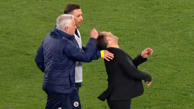 Mourinho takes down rival manager