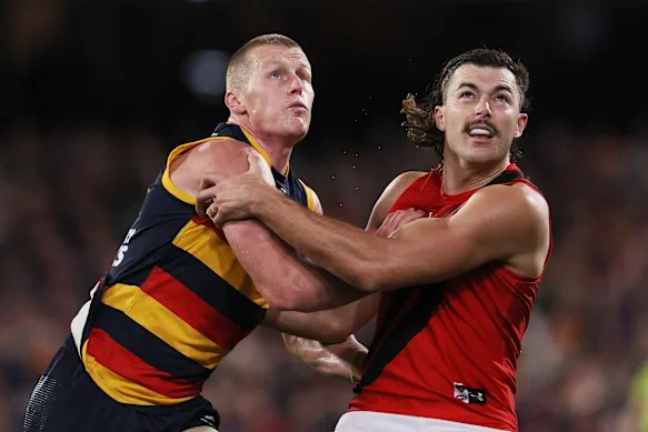 Essendon Bombers ruckman Sam Draper takes phone call pitch from Adelaide Crows