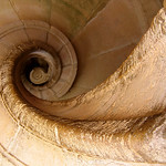 "nem correntes, nem pedra, nem musgo./nem sil&ecirc;ncio."