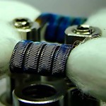 Clean build by: @texas_coiler_avclr - Found this beautifully wicked shot from a recent build.. Nicely showcases that beautiful Acala Cotton from @vapersgold you gotta try it and the sea island. Head over and hit that link in the bio, show some love whil