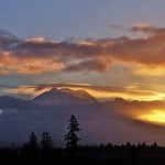 mt. rainier with it's thinking cap on