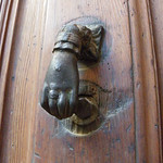 doorknocker in Valencia