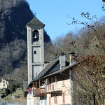 Kirche Linescio di Fuori ( Gotteshaus katholisch - Baujahr Ursprung um 1640 - Umbau 1817 - 1819 Geweiht S. Remigio - Pfarrkirche ) im Dorf Linescio di Fuori im Valle di Campo im Bezirk Vallemaggia im Sopraceneri im Kanton Tessin - Ticino der Schweiz