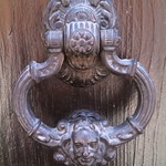 Knocker