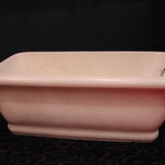 Free-standing bath tub