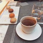 I need smell-o-gram so y'all can smell this chocolat chaud.