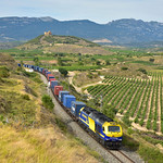Las fiestas patronales de verano dan alegria al m&eacute;s de Julio! En la imagen, la 335.016 de Continental Rail remolca un teco habitualmente nocturno, como es el Bilbao Mercancias Selgua.