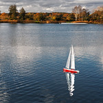 The water ski and wakeboard park in S&uuml;sel currently has Winter break, now the small boats frolic on the water - with beautiful reflections!