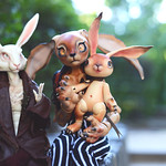 Big bunny, small bunny