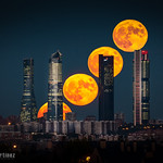 Y as&iacute; sale la luna. Moonstack