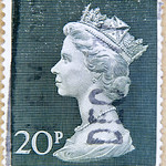 great stamp GB 20p (big format Machin twenty pence) Queen Elizabeth Great Britain England QEII Queen Elisabeth United Kingdom UK timbre Grande-Bretagne postage porto francobolli Elizabeth Gran Bretagna bollo sellos selo Gran Breta&ntilde;a franco timbres gray